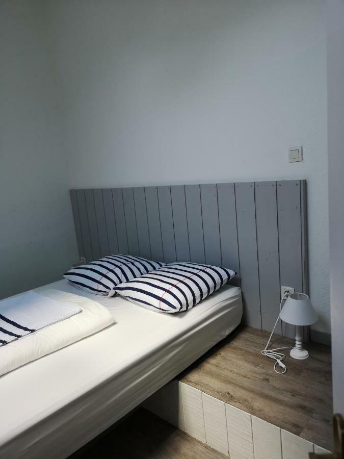 Duplex Bord Bassin D'Arcachon Apartment Ares Exterior photo